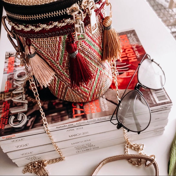 Calypso Tassel Bucket Bag ❤️ - Picture 6 of 8